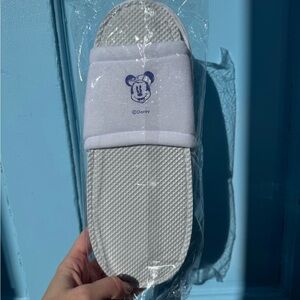 NWT Mickey Mouse Unisex Slippers Tokyo Disney